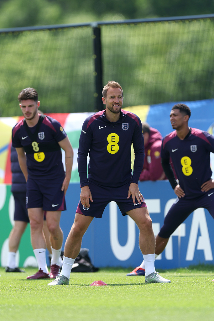 爱游戏官方入口-英格兰队完胜奥地利队,波尔关键制胜